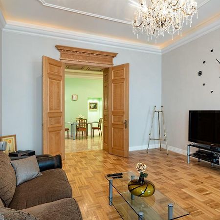 Old Riga 2 Bedroom Vecpilsetas Street Apartment Buitenkant foto